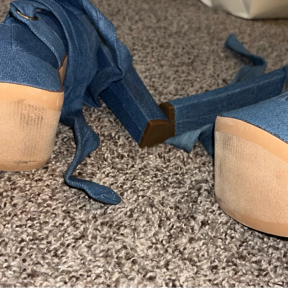 Shoe Dazzle Denim Pump Heels With Ankle Wrap/Tie - Size 9.5 - NEW w/ Box - Picture 5 of 7